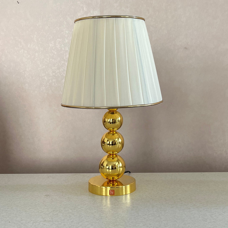 آباژور رومیزی مدل NHM -678GOLD- 28